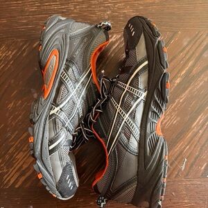 ASICS Men's Gray and Orange Trail Running Shoes